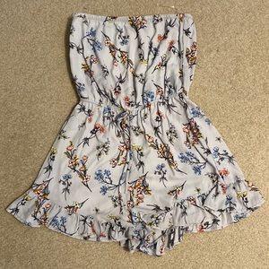 Windsor romper size medium. Never worn, new with tags